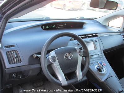 2015 Toyota Prius Hybrid Electric   - Photo 7 - Mishawaka, IN 46545