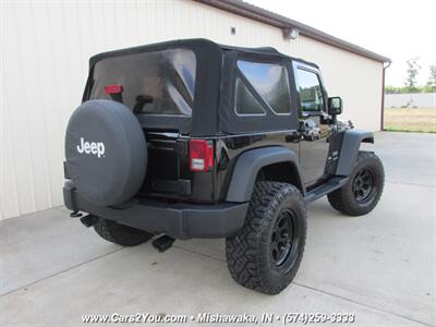 2016 Jeep Wrangler Sport 4x4   - Photo 6 - Mishawaka, IN 46545