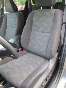 2016 Nissan Rogue SV AWD   - Photo 12 - Mishawaka, IN 46545