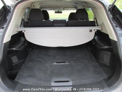 2016 Nissan Rogue SV AWD   - Photo 17 - Mishawaka, IN 46545