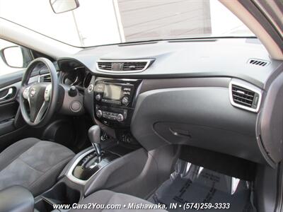 2016 Nissan Rogue SV AWD   - Photo 21 - Mishawaka, IN 46545