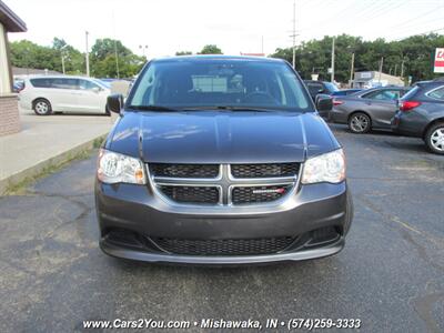 2015 Dodge Grand Caravan SE Plus   - Photo 2 - Mishawaka, IN 46545