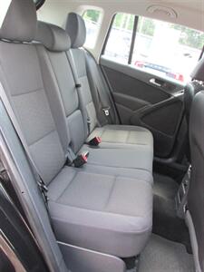 2012 Volkswagen Tiguan SE   - Photo 15 - Mishawaka, IN 46545