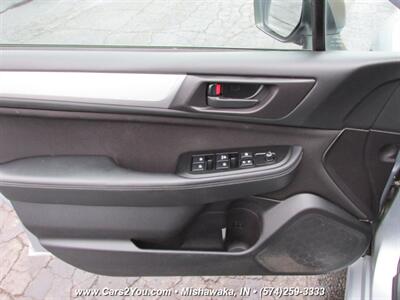 2017 Subaru Legacy 2.5i AWD   - Photo 8 - Mishawaka, IN 46545