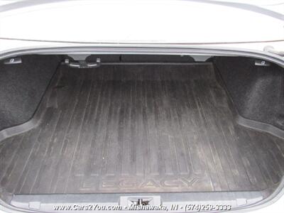2017 Subaru Legacy 2.5i AWD   - Photo 14 - Mishawaka, IN 46545