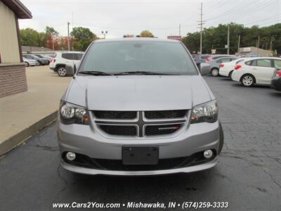 2019 Dodge Grand Caravan GT   - Photo 2 - Mishawaka, IN 46545