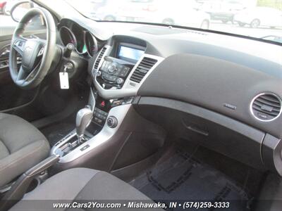 2016 Chevrolet Cruze Limited 1LT Auto   - Photo 14 - Mishawaka, IN 46545