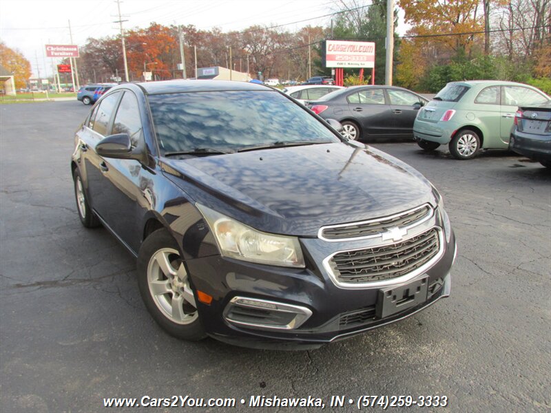2015 Chevrolet Cruze LT   - Photo 1 - Mishawaka, IN 46545