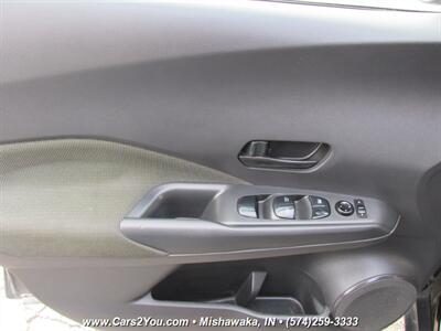 2020 Nissan Kicks S   - Photo 9 - Mishawaka, IN 46545