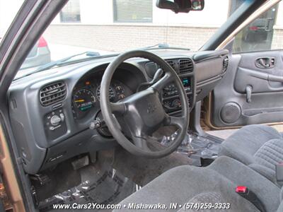 2000 Chevrolet S-10 LS   - Photo 9 - Mishawaka, IN 46545