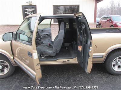 2000 Chevrolet S-10 LS   - Photo 8 - Mishawaka, IN 46545