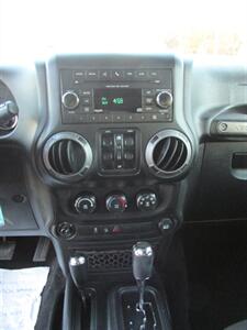 2017 Jeep Wrangler Unlimited Sport 4x4   - Photo 21 - Mishawaka, IN 46545