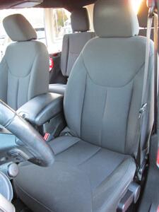 2017 Jeep Wrangler Unlimited Sport 4x4   - Photo 9 - Mishawaka, IN 46545