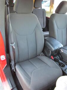 2017 Jeep Wrangler Unlimited Sport 4x4   - Photo 15 - Mishawaka, IN 46545