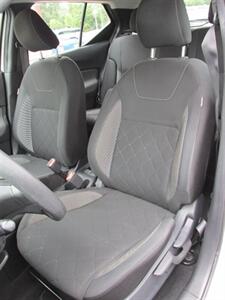 2020 Nissan Kicks S   - Photo 10 - Mishawaka, IN 46545