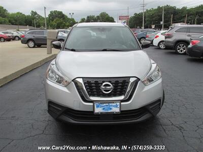 2020 Nissan Kicks S   - Photo 2 - Mishawaka, IN 46545