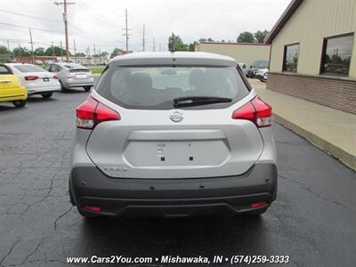 2020 Nissan Kicks S   - Photo 5 - Mishawaka, IN 46545
