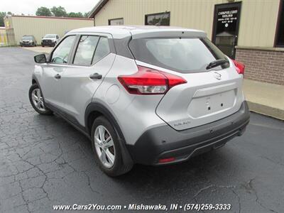 2020 Nissan Kicks S   - Photo 4 - Mishawaka, IN 46545