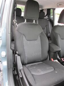 2017 Jeep Renegade Sport 4x4 - Photo 16 - Mishawaka, IN 46545