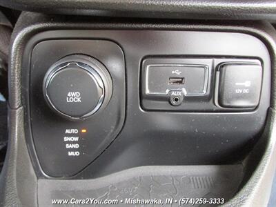 2017 Jeep Renegade Sport 4x4 - Photo 27 - Mishawaka, IN 46545