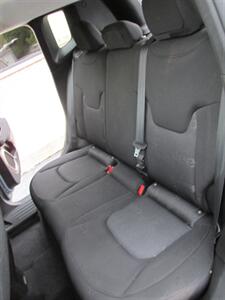 2017 Jeep Renegade Sport 4x4 - Photo 11 - Mishawaka, IN 46545