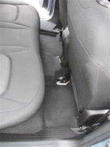 2017 Jeep Renegade Sport 4x4 - Photo 15 - Mishawaka, IN 46545