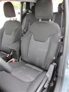 2017 Jeep Renegade Sport 4x4 - Photo 10 - Mishawaka, IN 46545