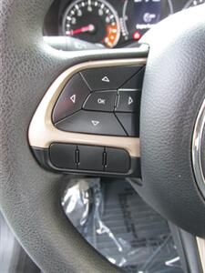 2017 Jeep Renegade Sport 4x4 - Photo 21 - Mishawaka, IN 46545