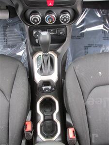 2017 Jeep Renegade Sport 4x4 - Photo 25 - Mishawaka, IN 46545