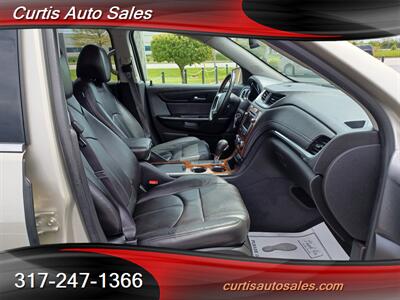 2014 Chevrolet Traverse LT   - Photo 7 - Indianapolis, IN 46231