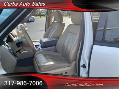 2014 Ford Expedition XLT   - Photo 8 - Avon, IN 46123-8338