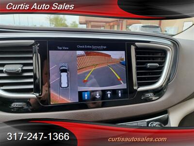 2020 Chrysler Pacifica Touring   - Photo 9 - Indianapolis, IN 46231