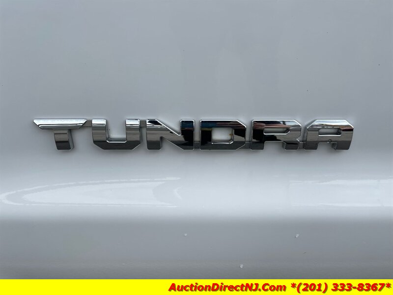 2017 Toyota Tundra 4dr. Crew Cab SR5 4WD photo
