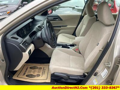 2013 Honda Accord 4-Door Sedan   - Photo 10 - Jersey City, NJ 07307