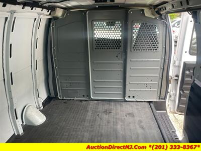 2021 Chevrolet Express 2500 Cargo Van   - Photo 30 - Jersey City, NJ 07307