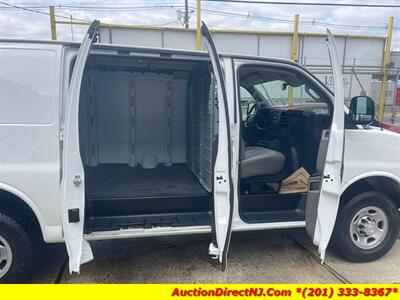 2021 Chevrolet Express 2500 Cargo Van   - Photo 23 - Jersey City, NJ 07307
