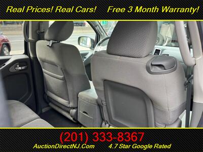 2012 Nissan Frontier 4dr. Crew Cab SV 4WD   - Photo 17 - Jersey City, NJ 07307