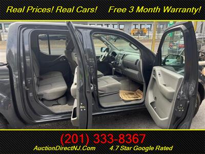 2012 Nissan Frontier 4dr. Crew Cab SV 4WD   - Photo 13 - Jersey City, NJ 07307