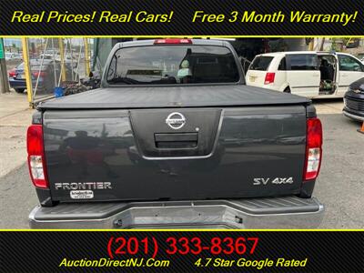 2012 Nissan Frontier 4dr. Crew Cab SV 4WD   - Photo 4 - Jersey City, NJ 07307