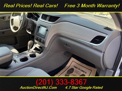 2013 Chevrolet Traverse 3rd Row LS AWD   - Photo 19 - Jersey City, NJ 07307