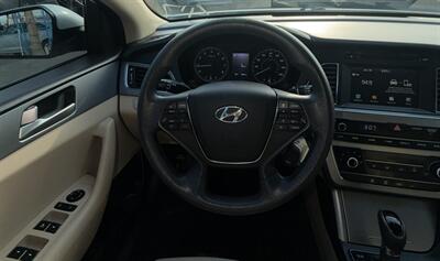 2017 Hyundai SONATA   - Photo 19 - Bakersfield, CA 93305