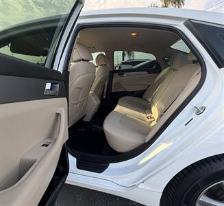 2017 Hyundai SONATA   - Photo 7 - Bakersfield, CA 93305