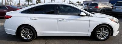 2017 Hyundai SONATA   - Photo 13 - Bakersfield, CA 93305