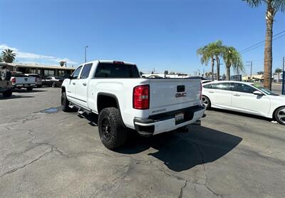 2016 GMC Sierra 2500 Denali   - Photo 8 - Bakersfield, CA 93301