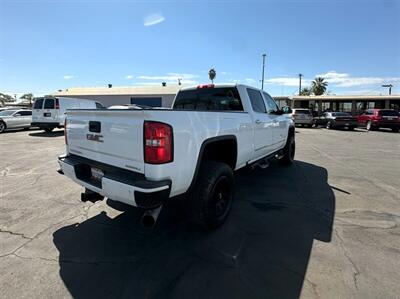 2016 GMC Sierra 2500 Denali   - Photo 11 - Bakersfield, CA 93301