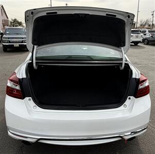 2017 Honda Accord Sport   - Photo 11 - Bakersfield, CA 93305