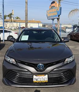 2018 Toyota Camry Hybrid LE - Photo 2 - Bakersfield, CA 93301