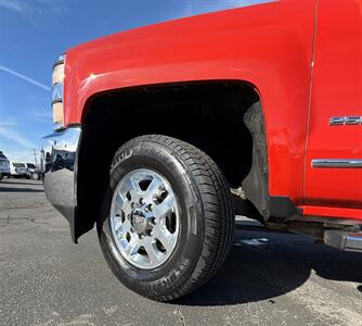 2015 Chevrolet Silverado 2500HD LTZ - Photo 22 - Bakersfield, CA 93301