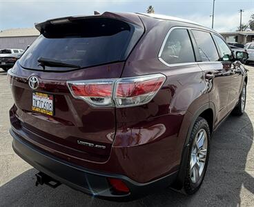 2015 Toyota Highlander Limited   - Photo 14 - Bakersfield, CA 93305