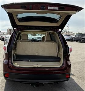2015 Toyota Highlander Limited   - Photo 10 - Bakersfield, CA 93305